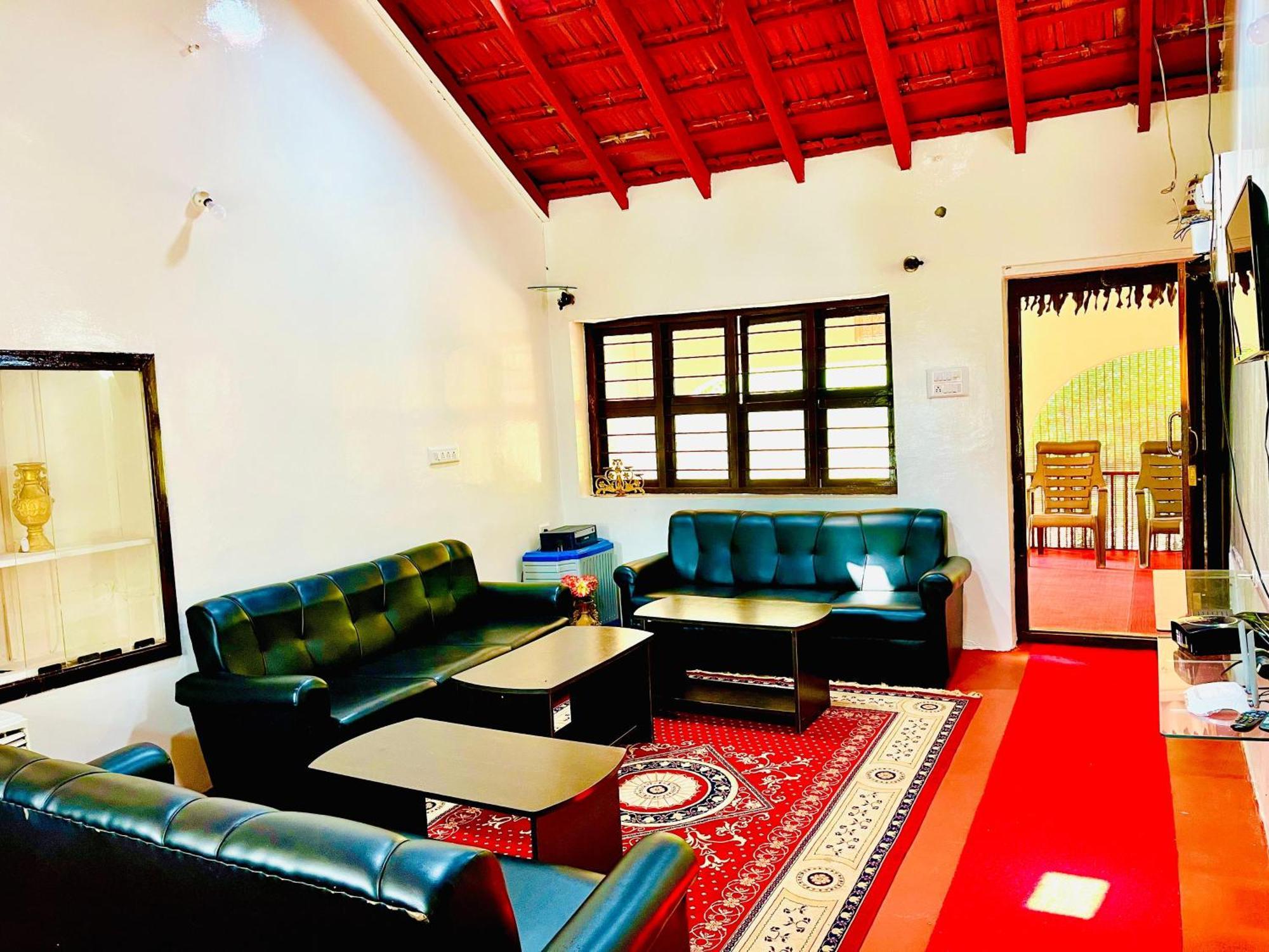 Hombaale Homestay